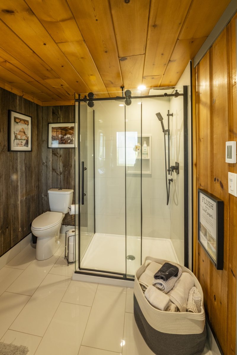 Country Cabin Bathroom